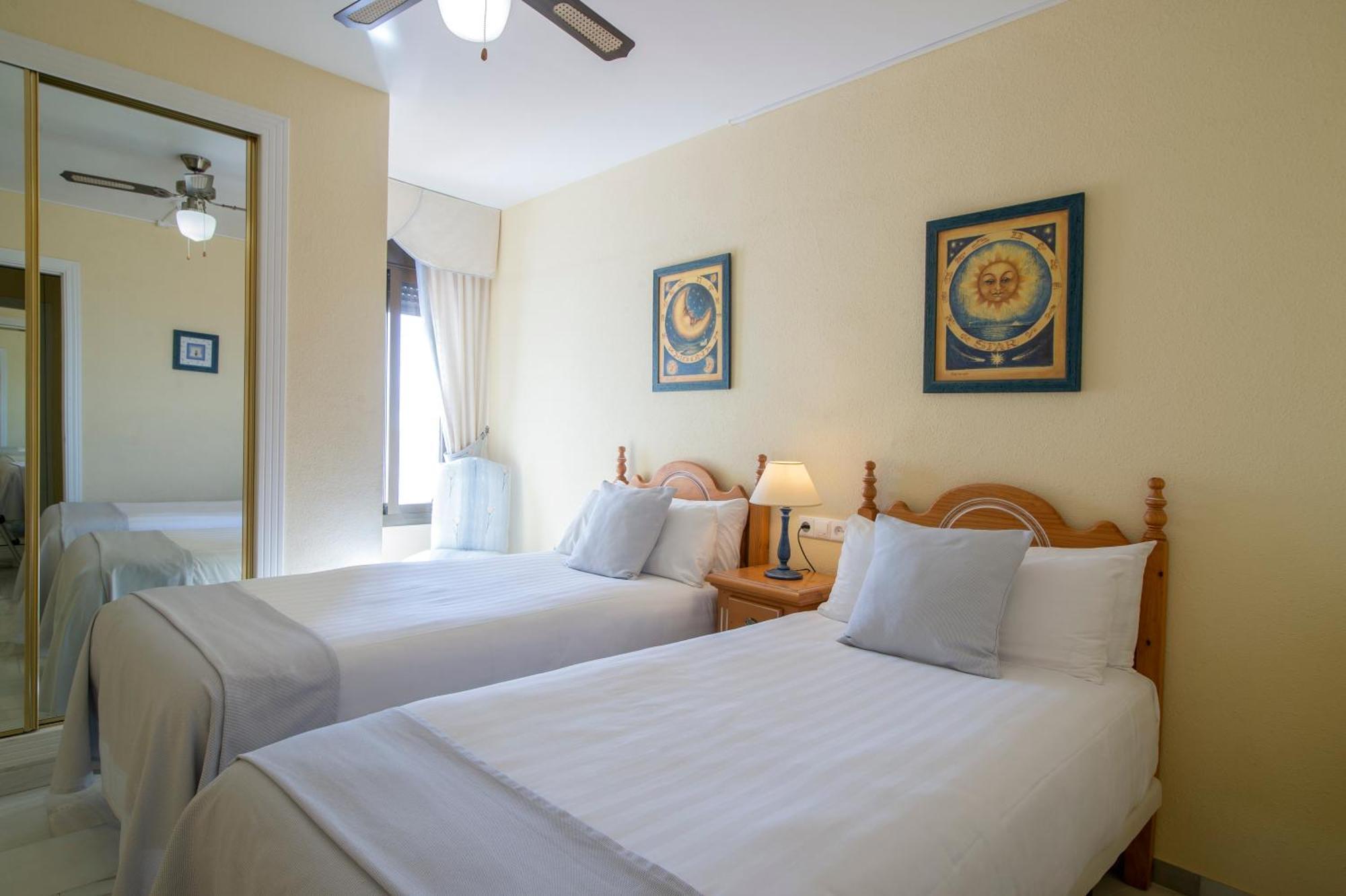 Macdonald La Ermita Resort Mijas Bagian luar foto