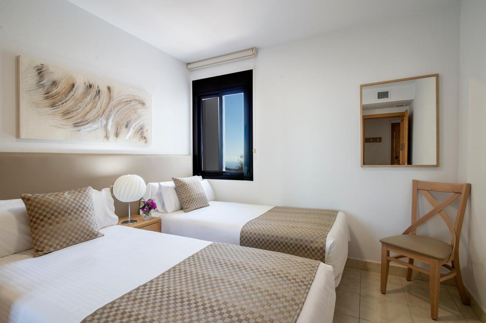 Macdonald La Ermita Resort Mijas Bagian luar foto