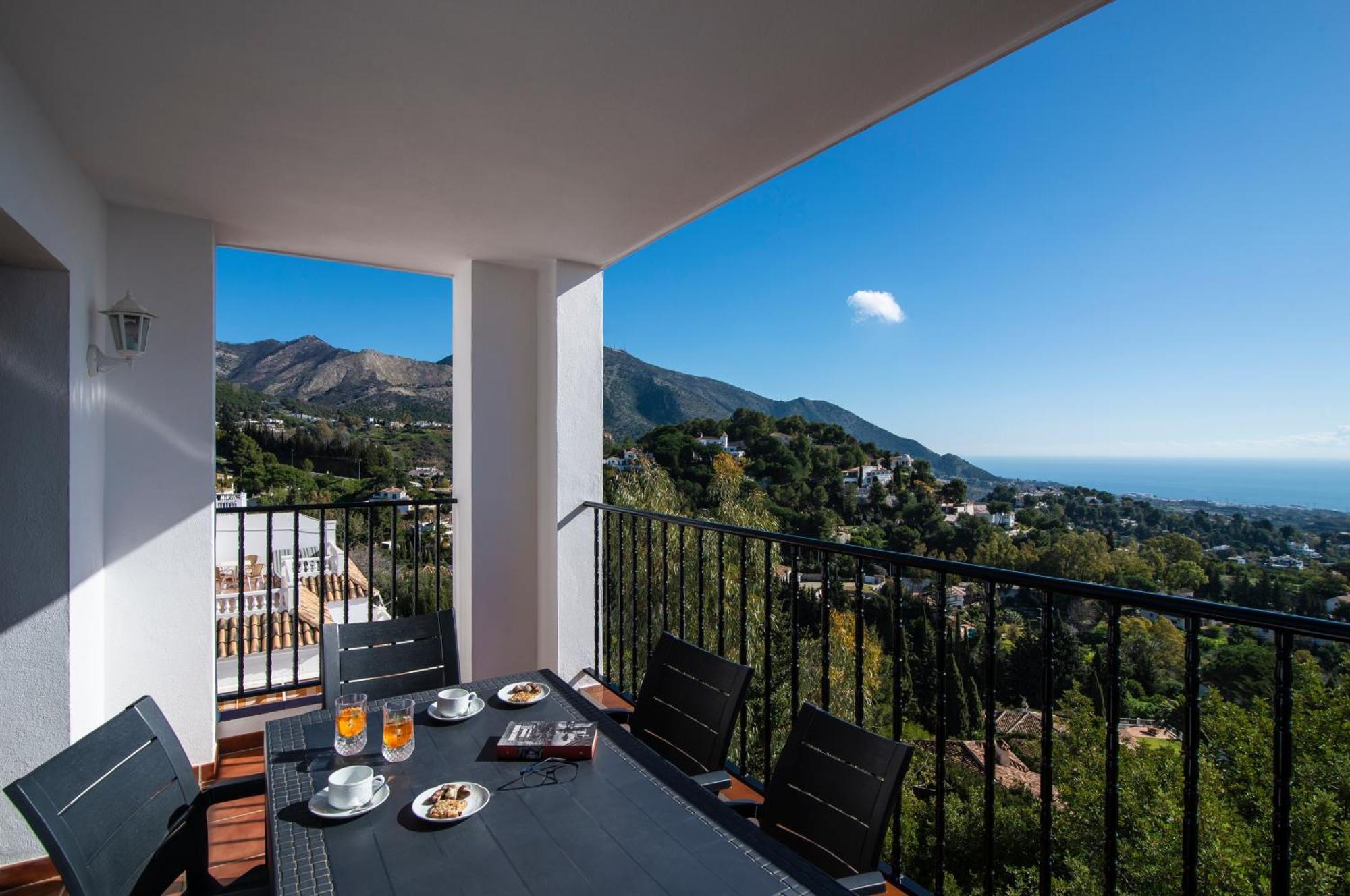 Macdonald La Ermita Resort Mijas Bagian luar foto