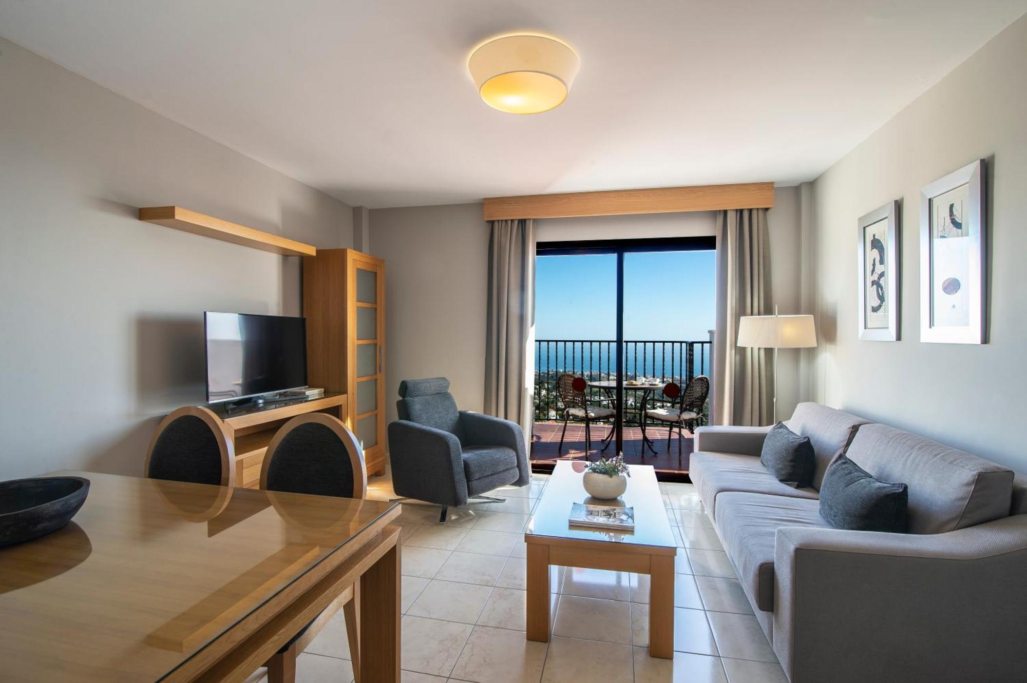 Macdonald La Ermita Resort Mijas Bagian luar foto